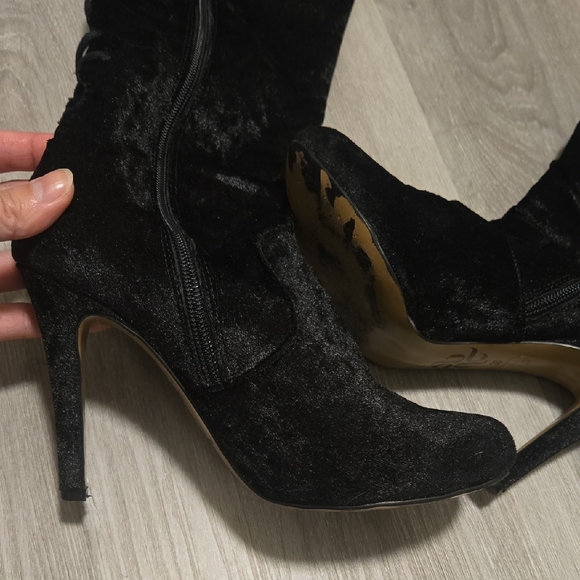 Burju Black Velvet Over the Knee Boots - Picture 3 of 11